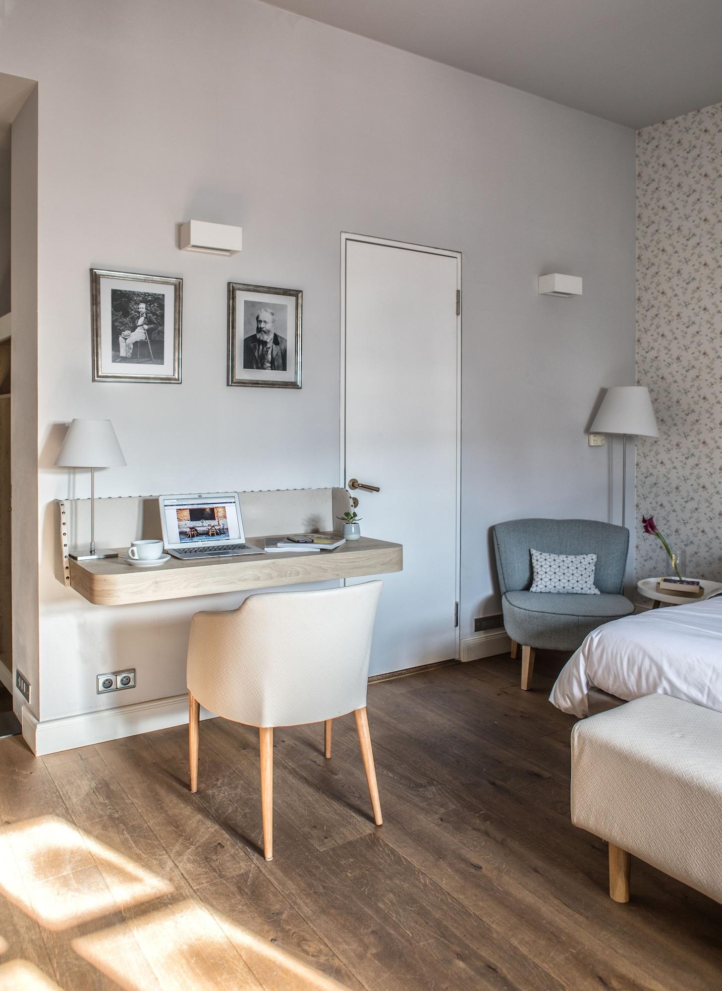Design Hotel Neruda Прага Екстериор снимка