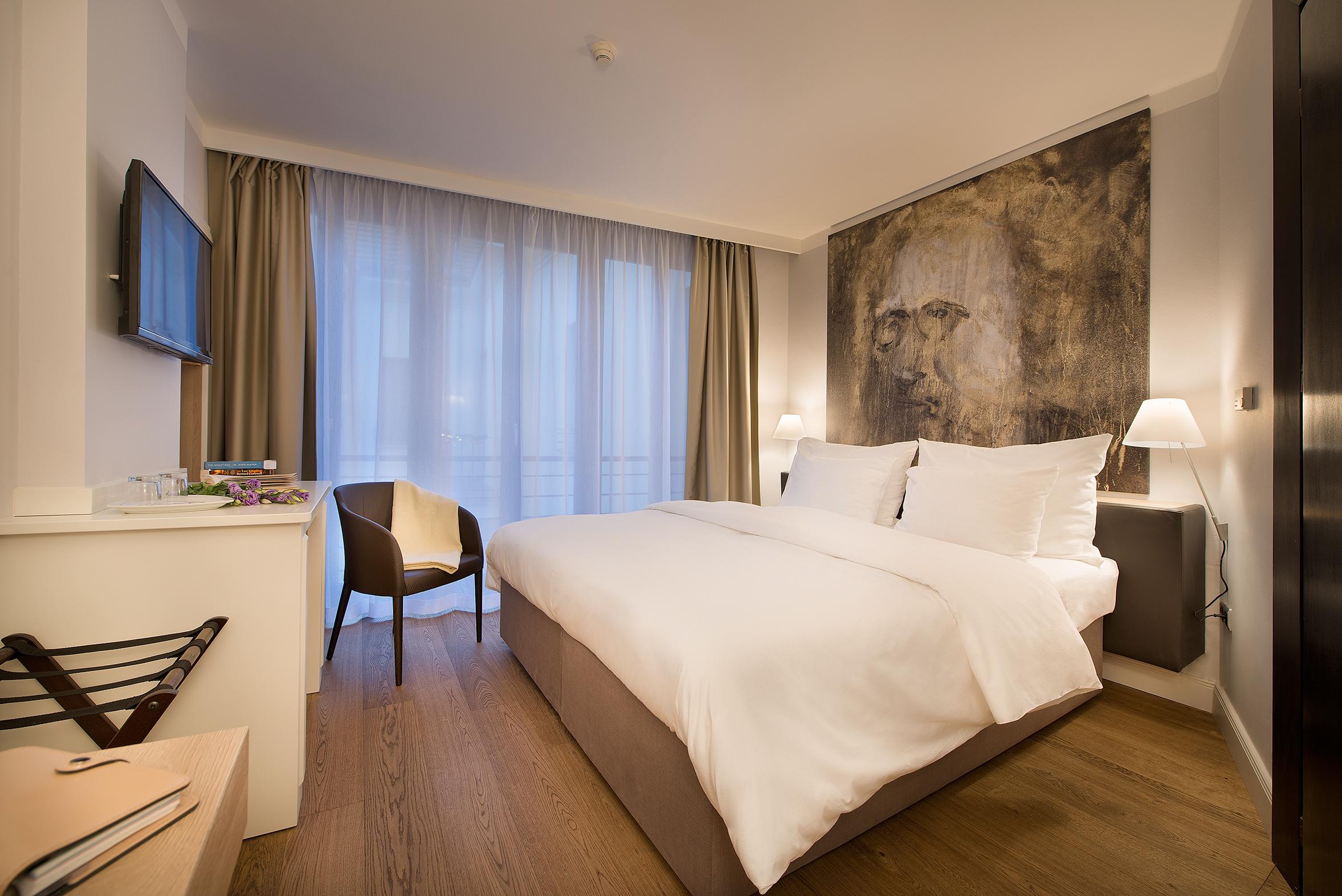 Design Hotel Neruda Прага Екстериор снимка